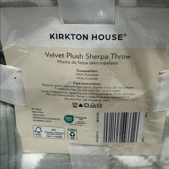 Kirkton House Gray and White Fleece Throw
NWT - Picture 3 of 4